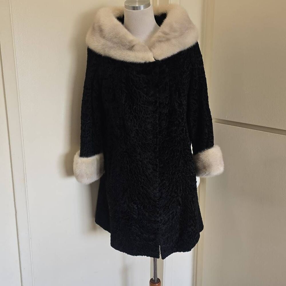 Bullock’s Blk Vtg 1950s Persian Lamb Fur Coat, Ivory Mink Collar/Cuffs, M